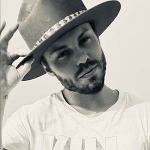 Meet your Posher, Aaron